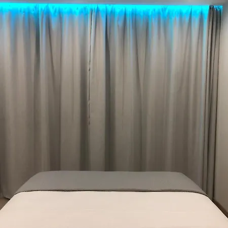 Deluxe A *
